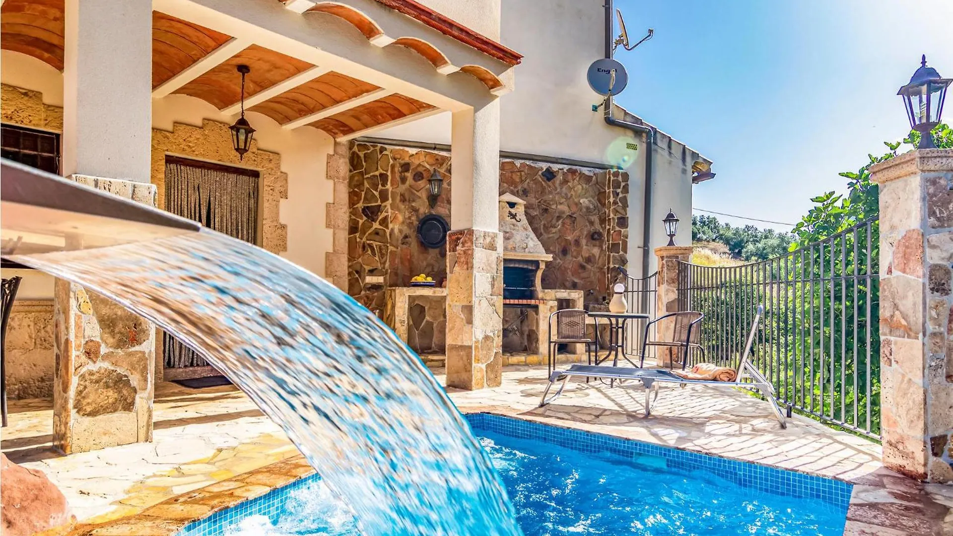 Nice Home In Rute With Outdoor Swimming Pool